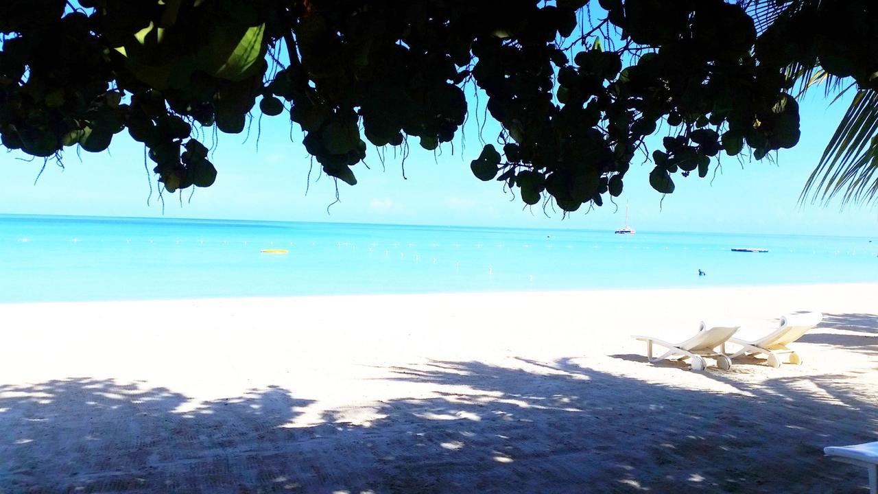 Idle Awhile Beach Hotel Negril Bagian luar foto