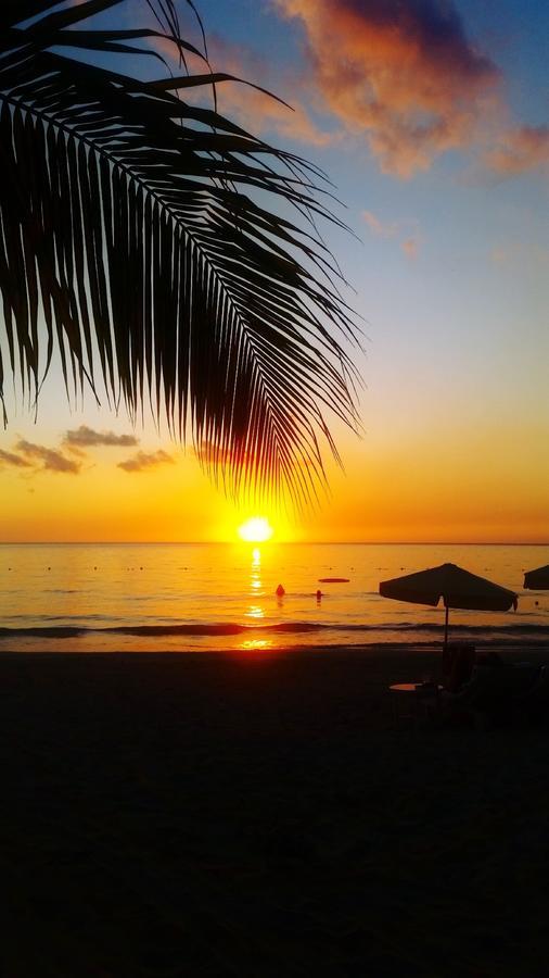 Idle Awhile Beach Hotel Negril Bagian luar foto